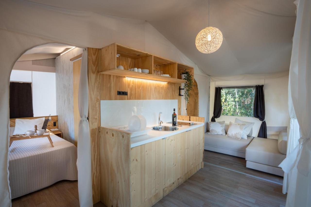 Camping Il Capannino Glamping Village マリーナ・ディ・ビッボーナ エクステリア 写真