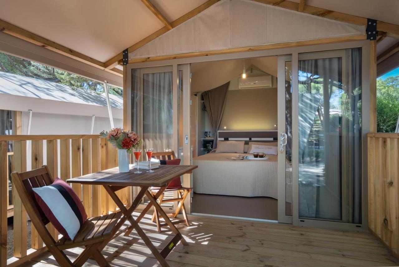 Camping Il Capannino Glamping Village マリーナ・ディ・ビッボーナ エクステリア 写真