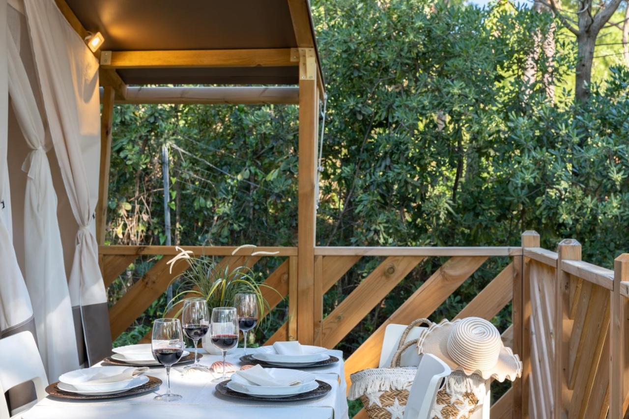 Camping Il Capannino Glamping Village マリーナ・ディ・ビッボーナ エクステリア 写真