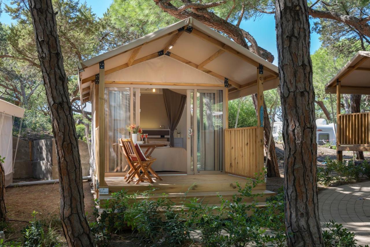 Camping Il Capannino Glamping Village マリーナ・ディ・ビッボーナ エクステリア 写真